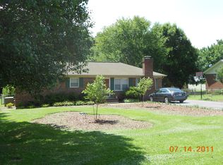 318 Smith Cir, Matthews, NC 28104