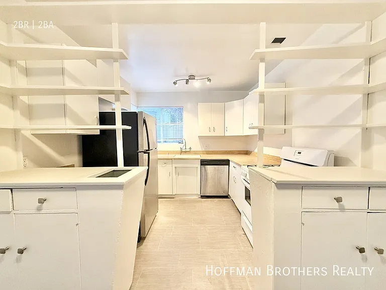 11950 Laurelwood Dr #1 — Photo 3