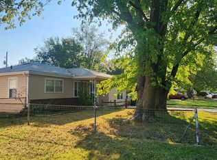 1703 E 10th St, Newton, KS 67114