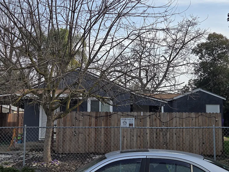5765 Nina Way — Photo 17