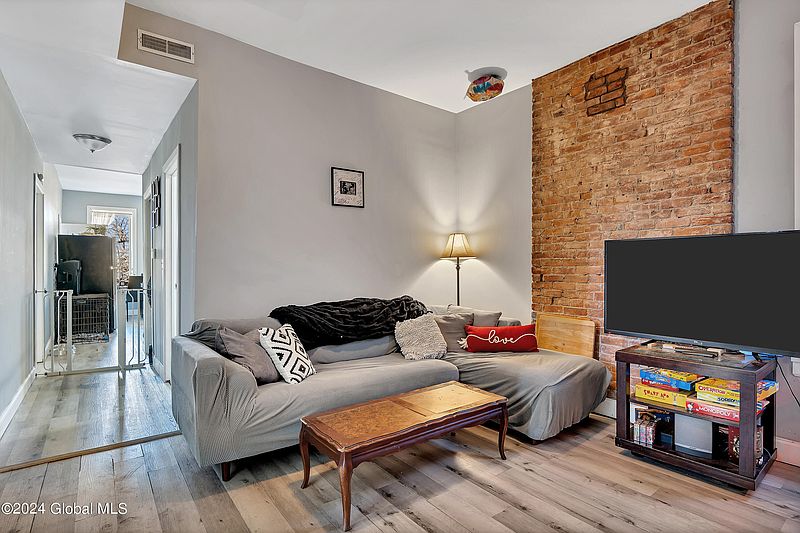 3rd image of 521 1st Street