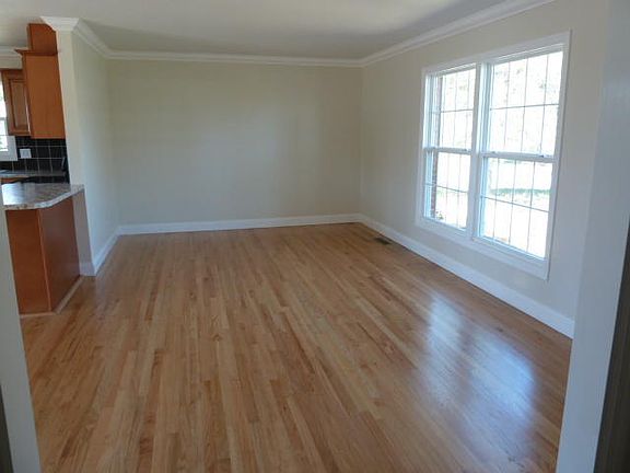 2nd image of 7833 Berkshire Blvd