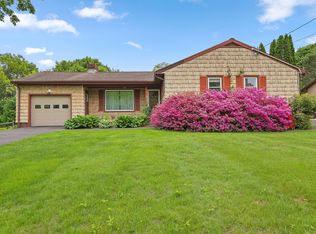 15 Burton Ave, Trumbull, CT 06611