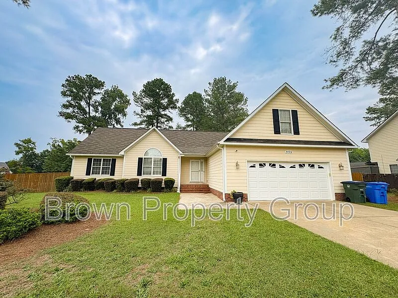 3 bed, 2.0 bath, 1800 sqft, $1,800 — Photo 2