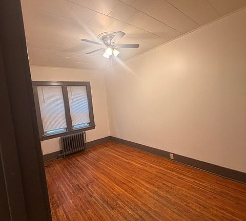 4th image of 1124 Garson Ave
