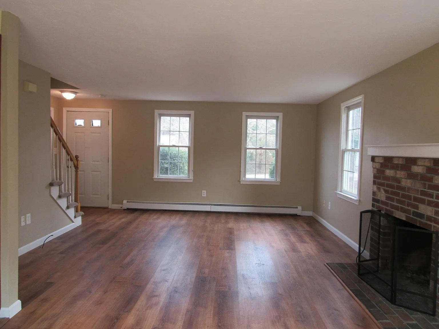 3 bed, 2.0 bath, 1536 sqft, $3,550 — Photo 4