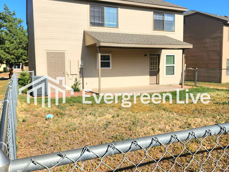 132 Raven Dr — Photo 3