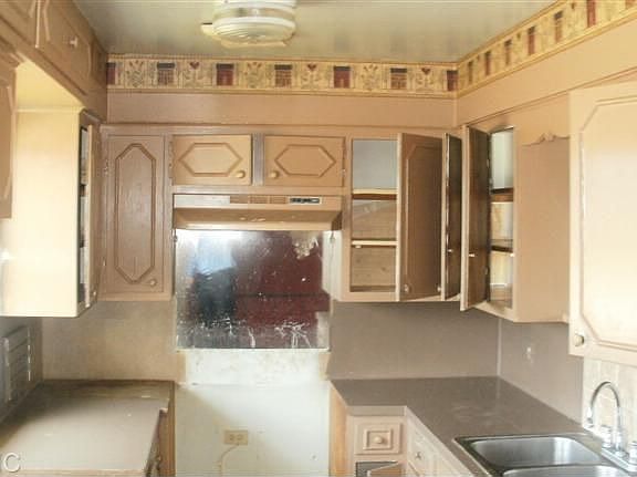 5th image of 2249 60th St SE