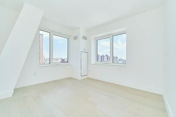 Rented by Compass | media 16