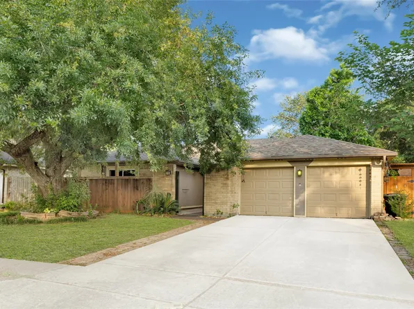 2515 Harvest Cv, Friendswood, TX 77546