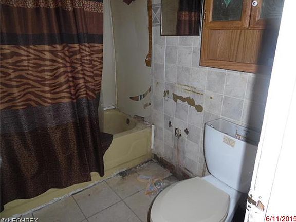 5th image of 4260 Larkspur Ln