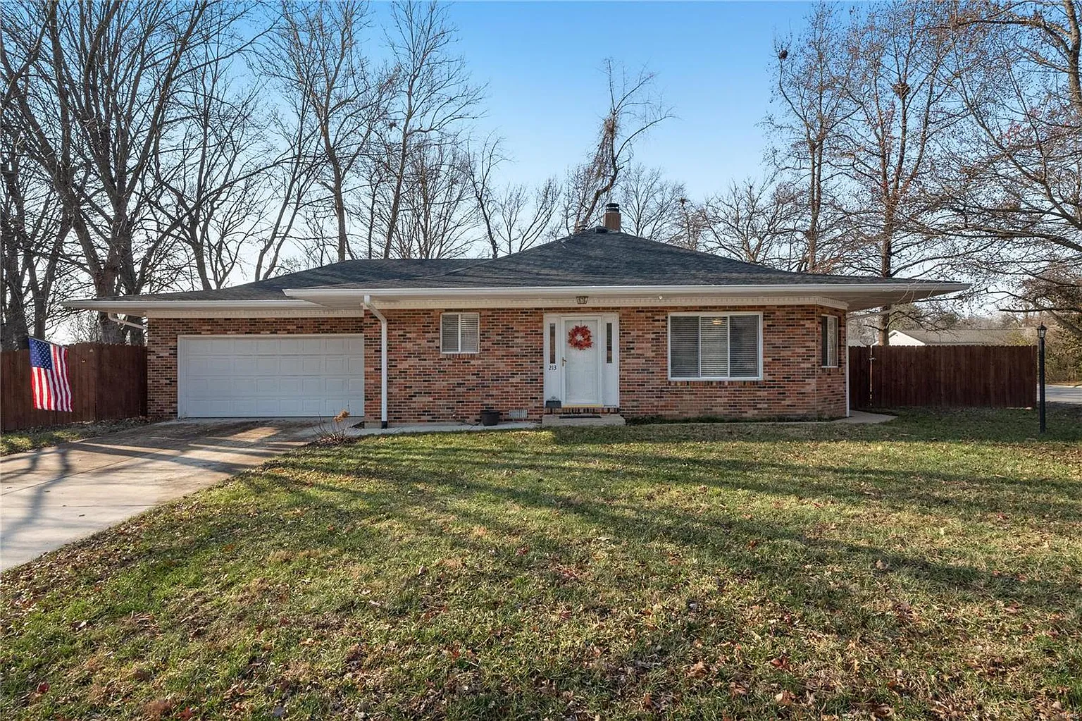 213 Turnbridge Dr photo 1