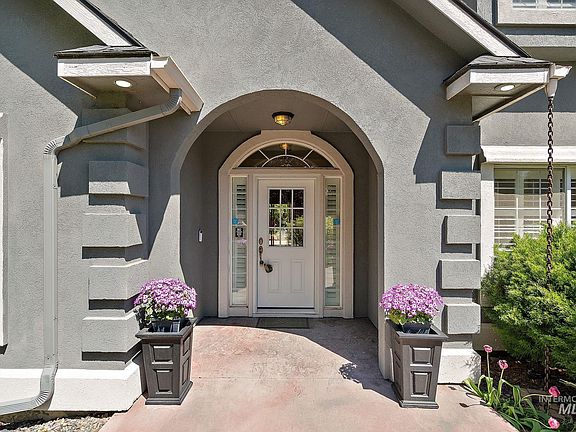 3rd image of 6114 N Cape Arago Pl