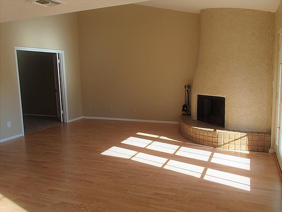 4th image of 8202 N 21st Dr #B203