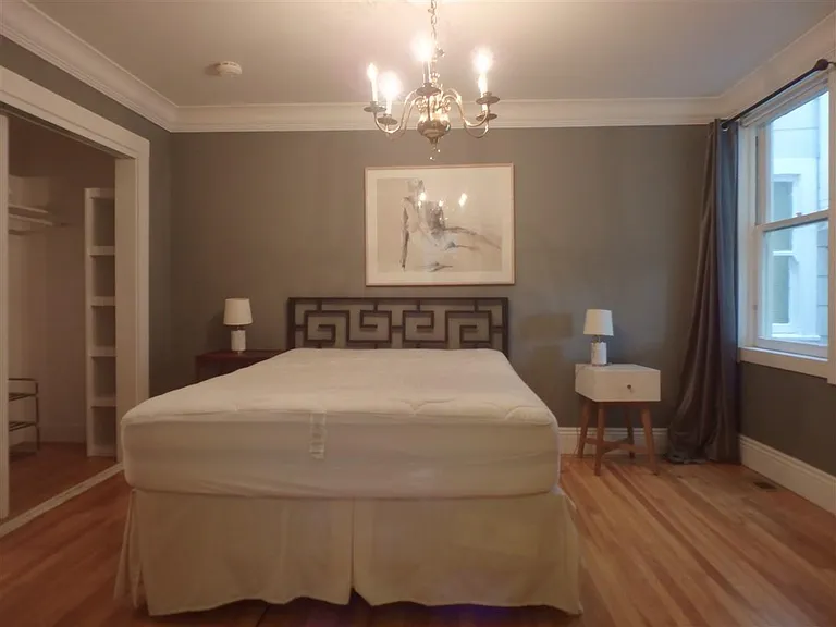 1856 Green St #5 — Photo 9