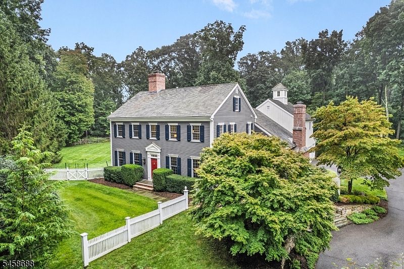 1st image of 7 Red Oak Row