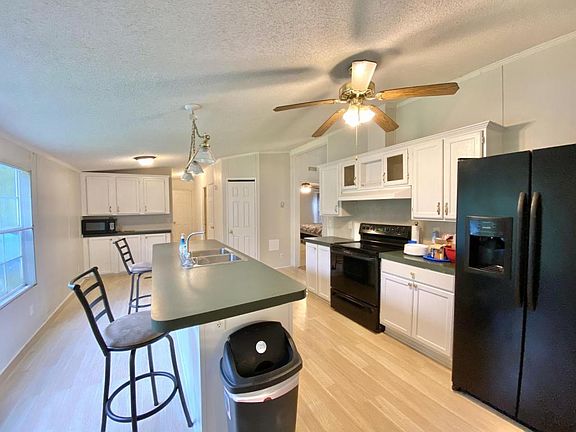 5th image of 32396 Oakenwood St