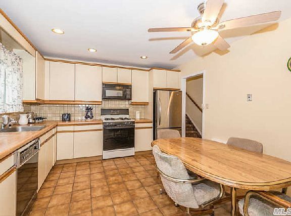 5th image of 6 Hilaire Dr
