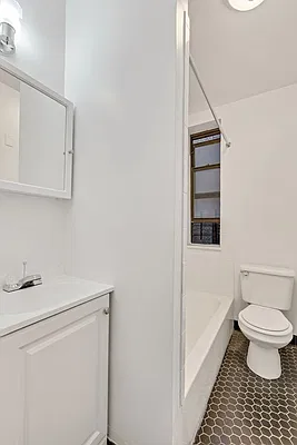 Rented by Pistilli Realty Group | media 13