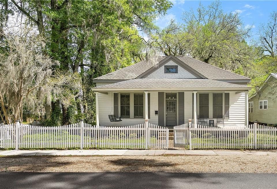 1st image of 234 S New Hampshire St