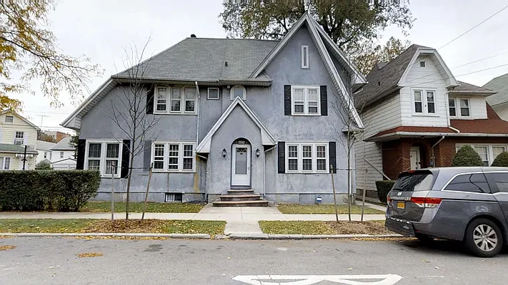 Sold by Behfar Team LLC | media 1