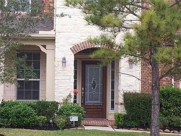 2nd image of 24918 Green Emerald Ct