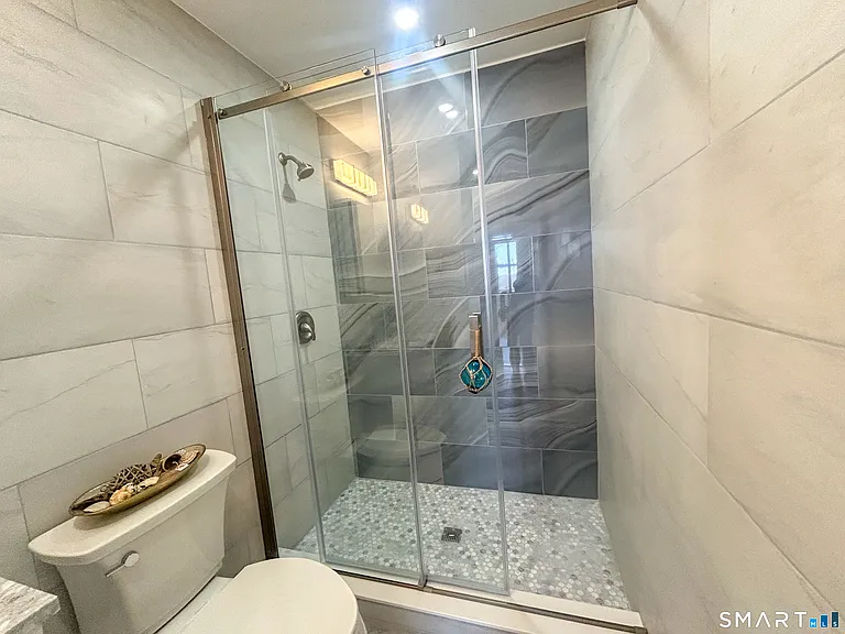207 Bank St #202 — Photo 12