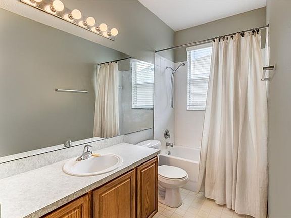4th image of 1104 Longville Cir