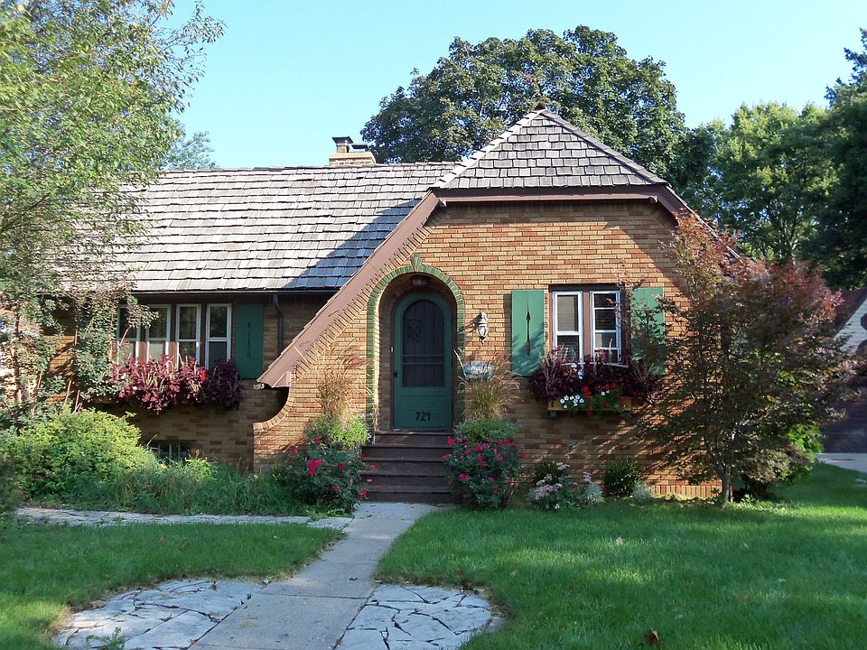 2nd image of 724 South St