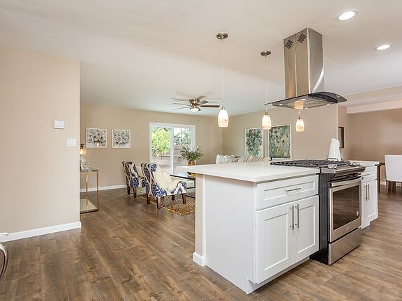 4th image of 8675 Lake Angela Dr