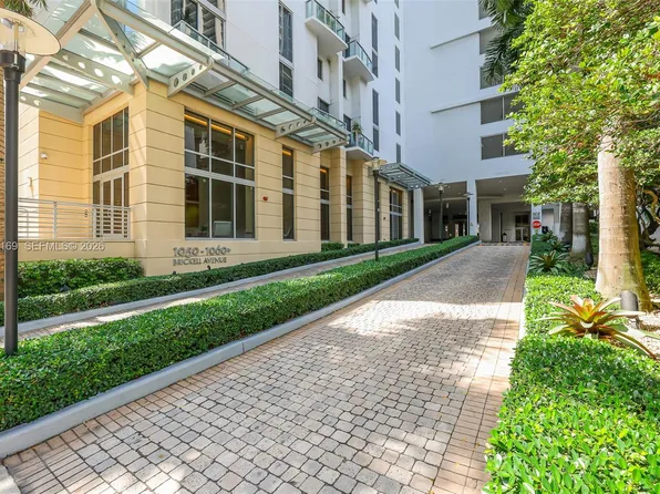 1050 Brickell Ave APT 2320, Miami, FL 33131