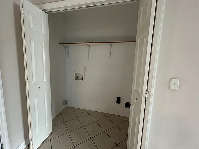 61 Hugo Dr — Photo 13