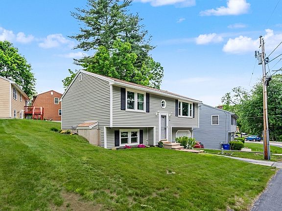 2nd image of 6 Killian Dr Unit 17