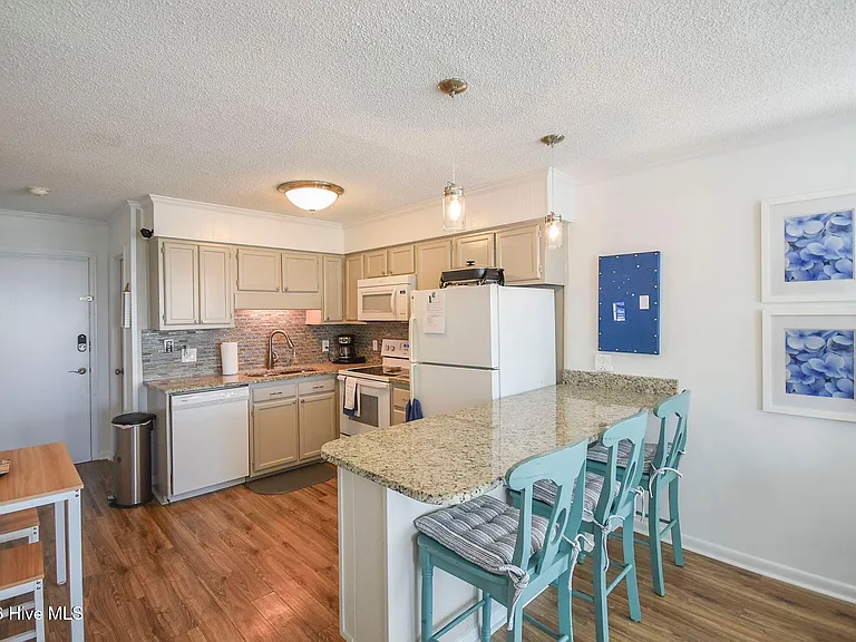 301 E Commerce Way Rd #329 — Photo 10