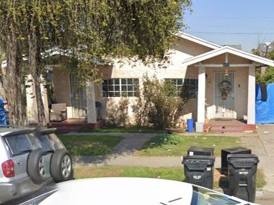 1053 W Gage Ave, Los Angeles, CA, 90044