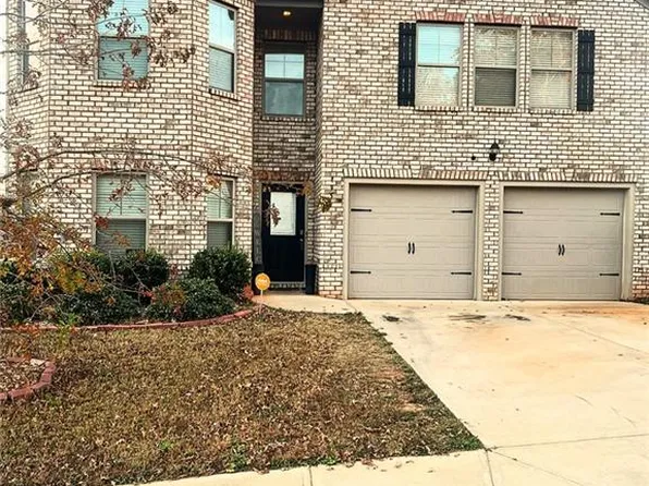 195 Twin Lakes Dr, Covington, GA 30016