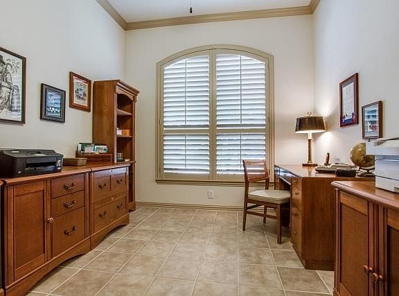 5th image of 928 Grand Cypress Ln