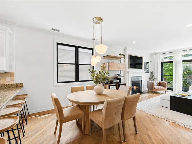 3827 N Greenview Ave #2S — Photo 6