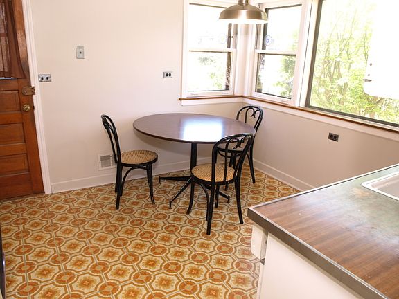 4th image of 9501 Lorel Ave