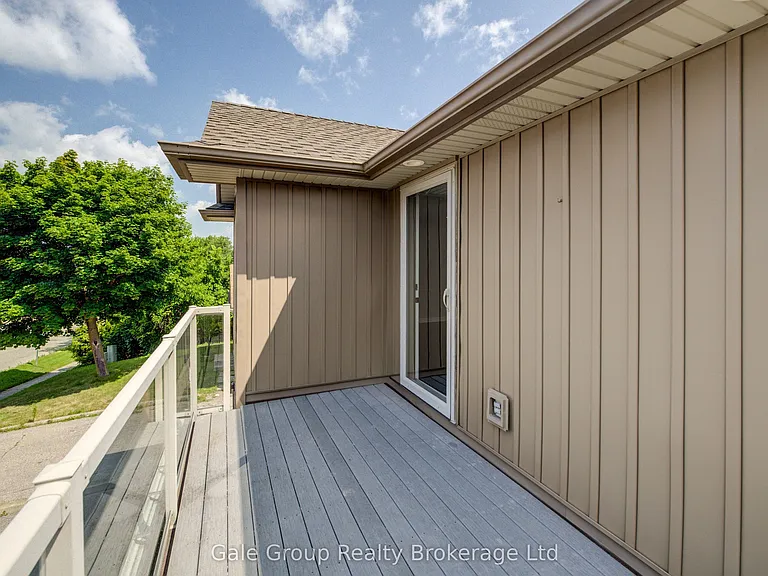 151 Norwich Ave — Photo 43