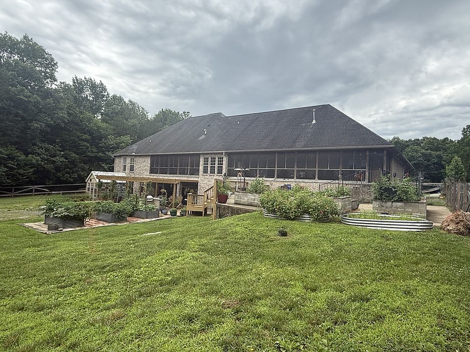 2nd image of 538 Burgess Rd