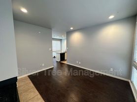 4015 Bowser Ave