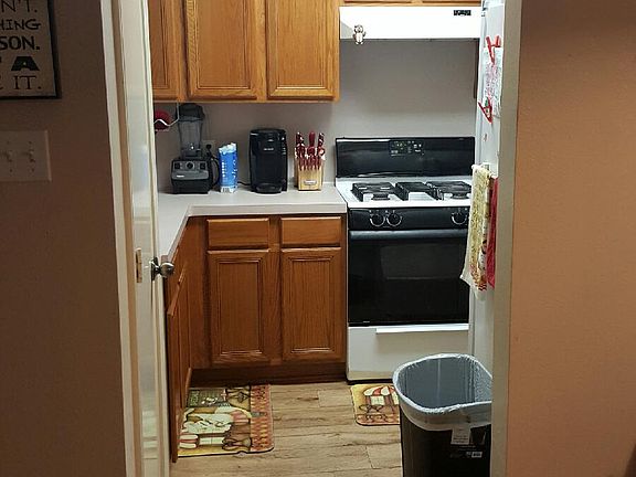 4th image of 1710 Avenue E