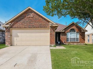741 Rockett Ln, Cedar Hill, TX 75104