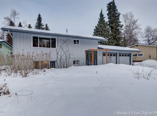 1923 Hillcrest Dr, Anchorage, AK 99517