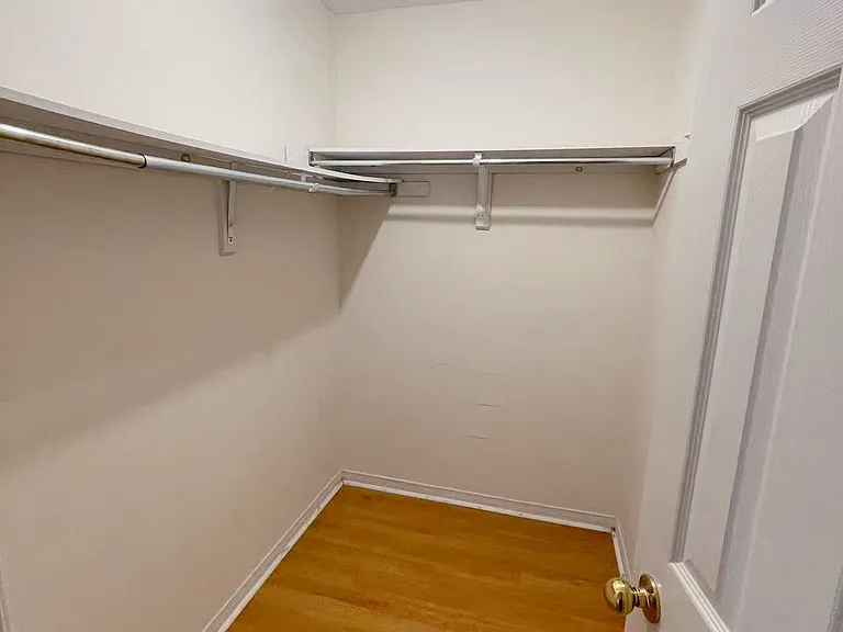6905 Glory Ct — Photo 8