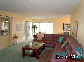 4th image of 806 Glenmore Cir