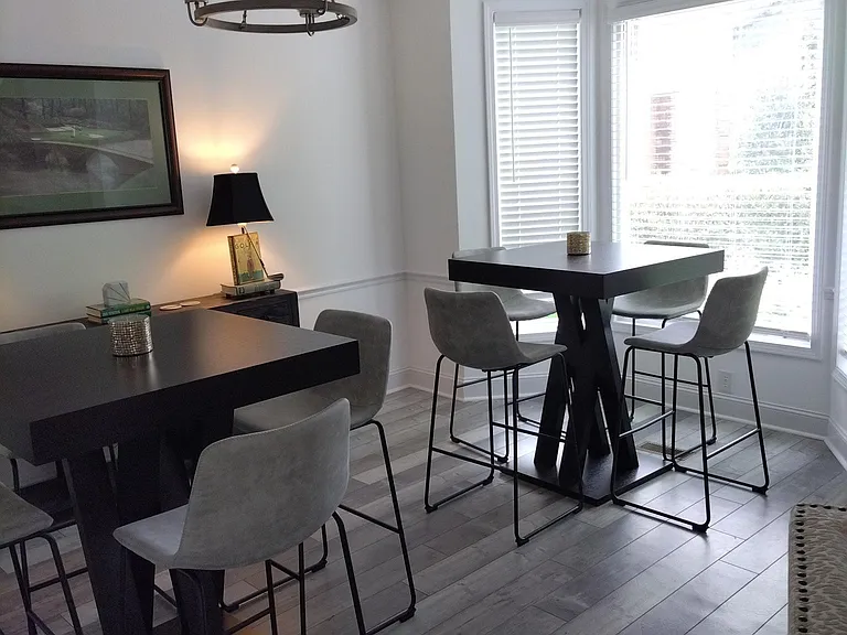 2301 Willow Creek Ct E — Photo 3