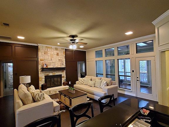 3rd image of 4206 Oak Springs Dr