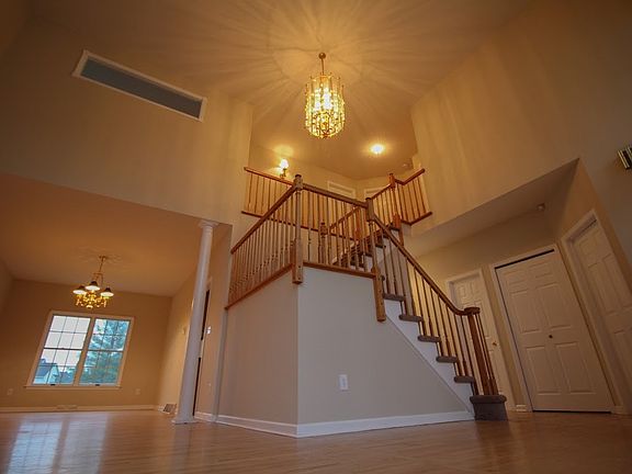 5th image of 115 Kennewyck Cir
